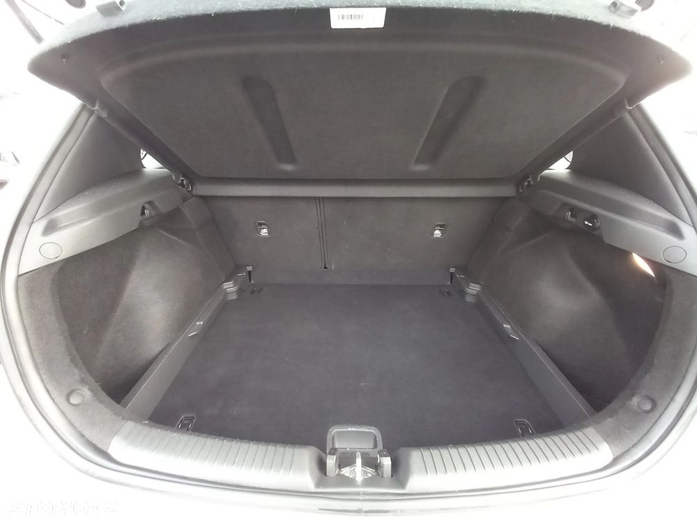 Hyundai i30 1.5 DPI Modern - 25