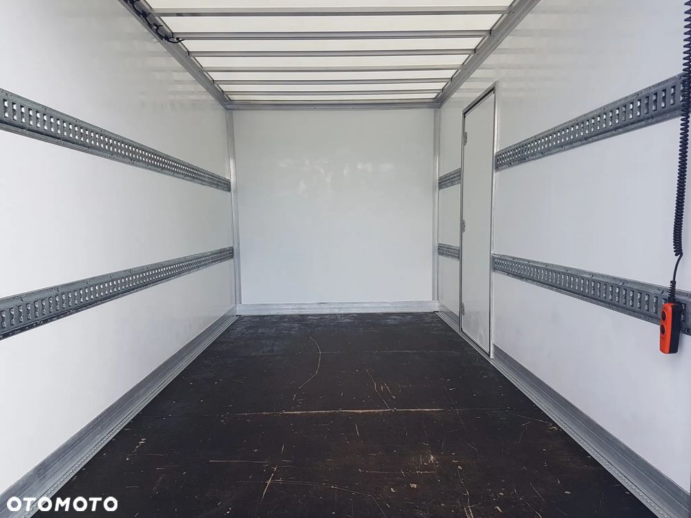 Iveco DAILY WINDA 8EP KONTENER KLIMA 4,22x2,24x2,24 KRAJOWY 35S16 3,0-160KM MANUAL 6-BIEGÓW - 17