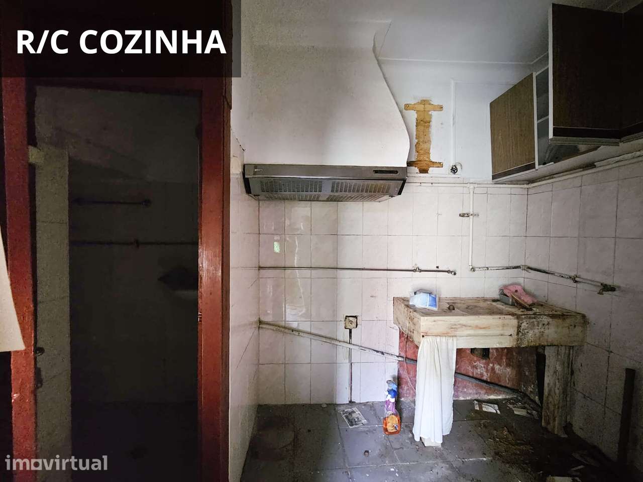 Moradia de 3 Andares no Coração do Porto – Zona Típica e Tranquila - Grande imagem: 4/35