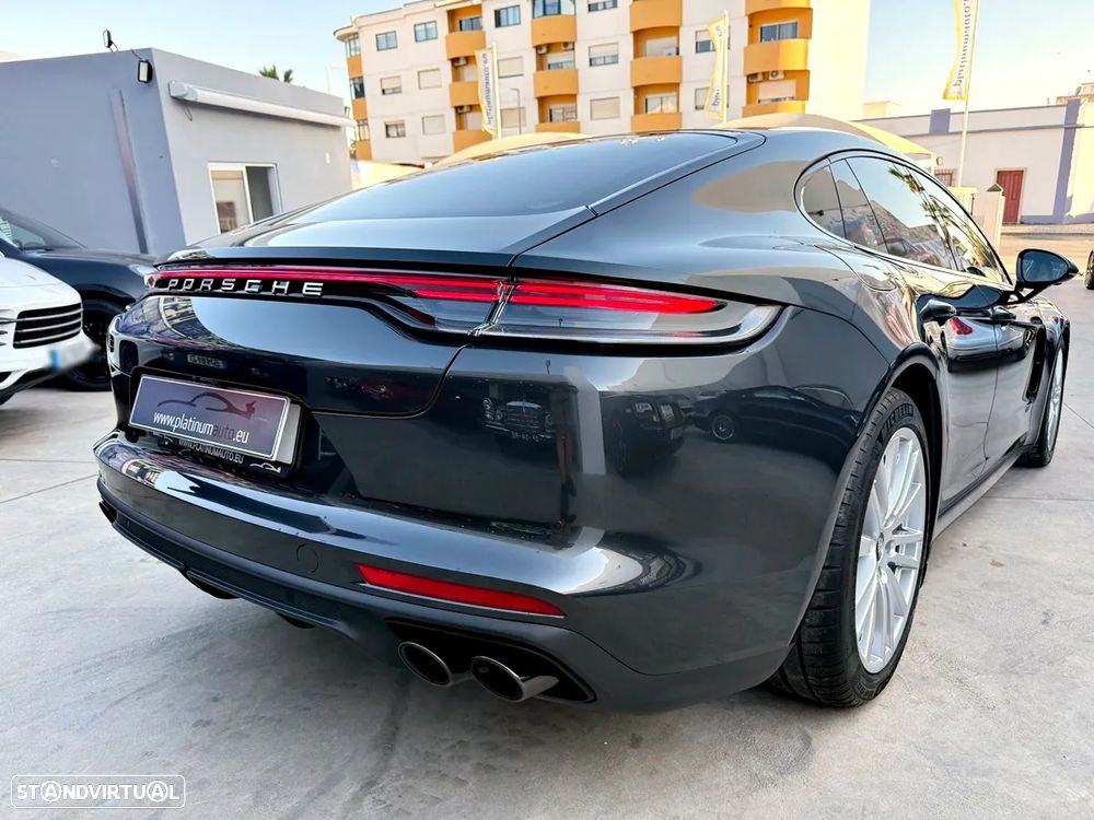 Porsche Panamera 4 E-Hybrid Platinum Edition - 46