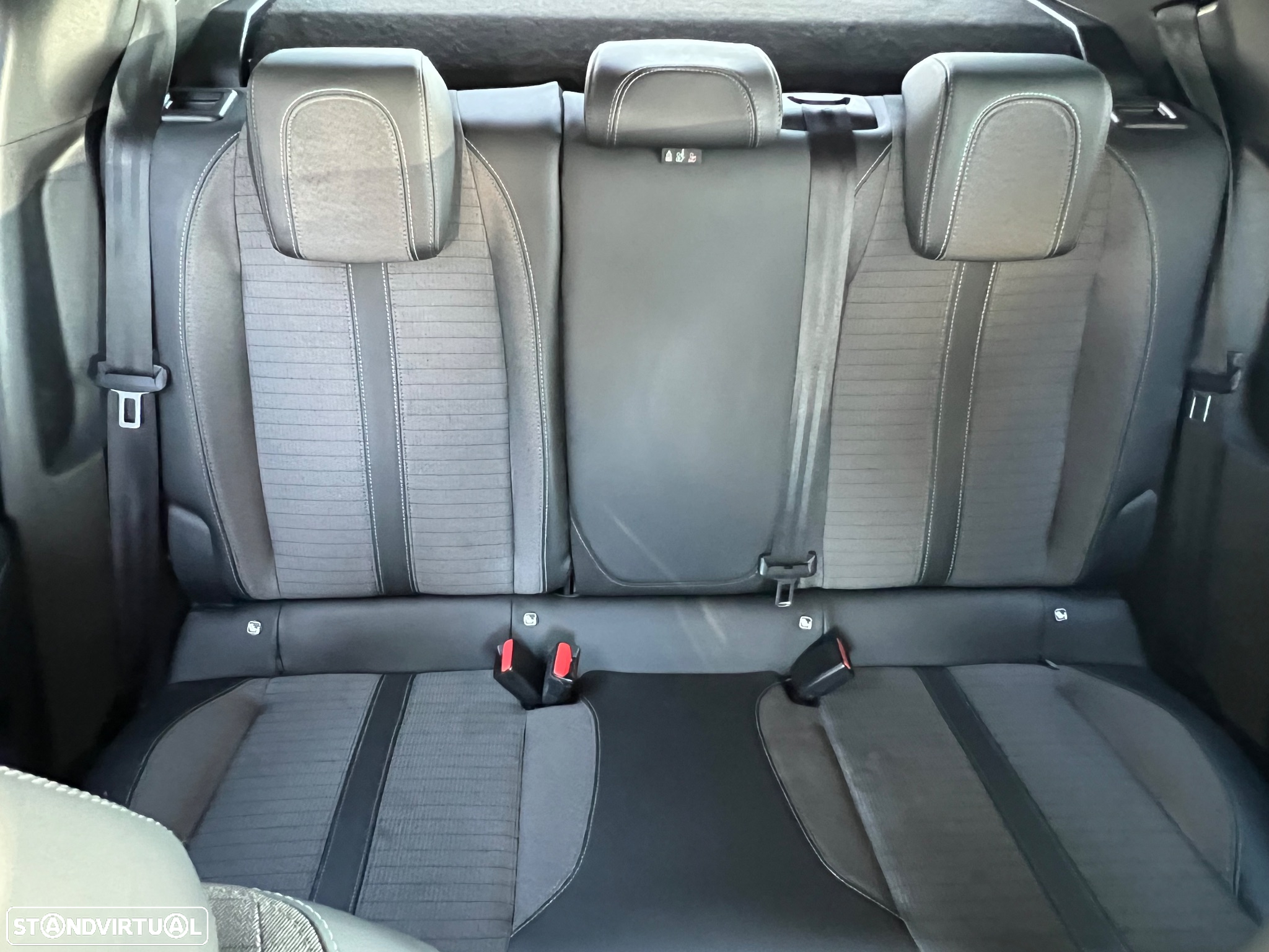 Peugeot 2008 1.2 PureTech Allure - 13