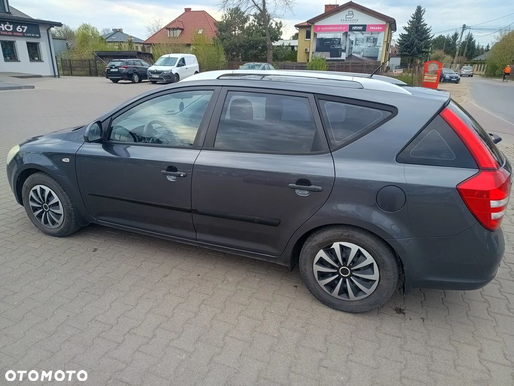 Kia Ceed 1.6 Comfort - 2
