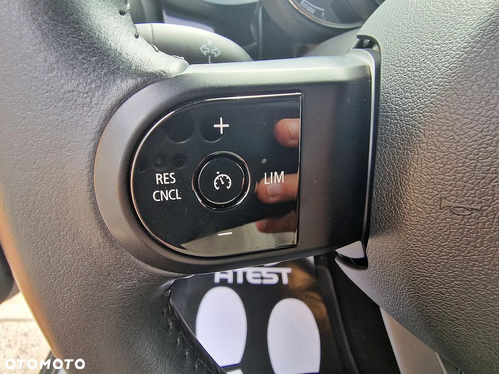 MINI Cooper Essential Trim - 12