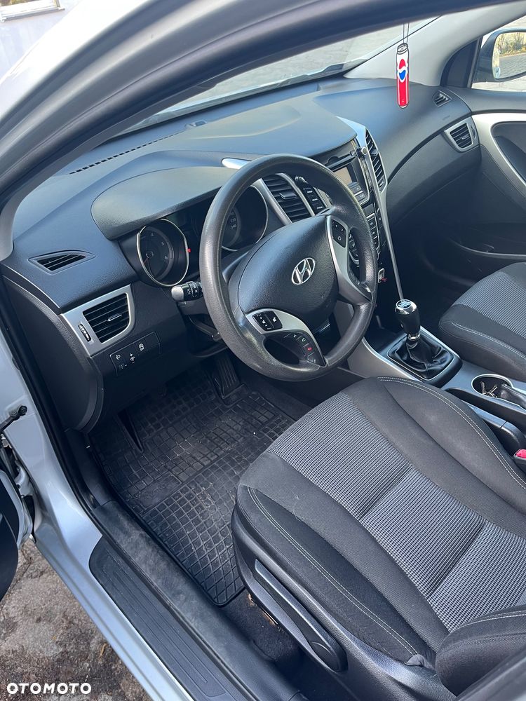 Hyundai i30 1.6 CRDi Classic - 6