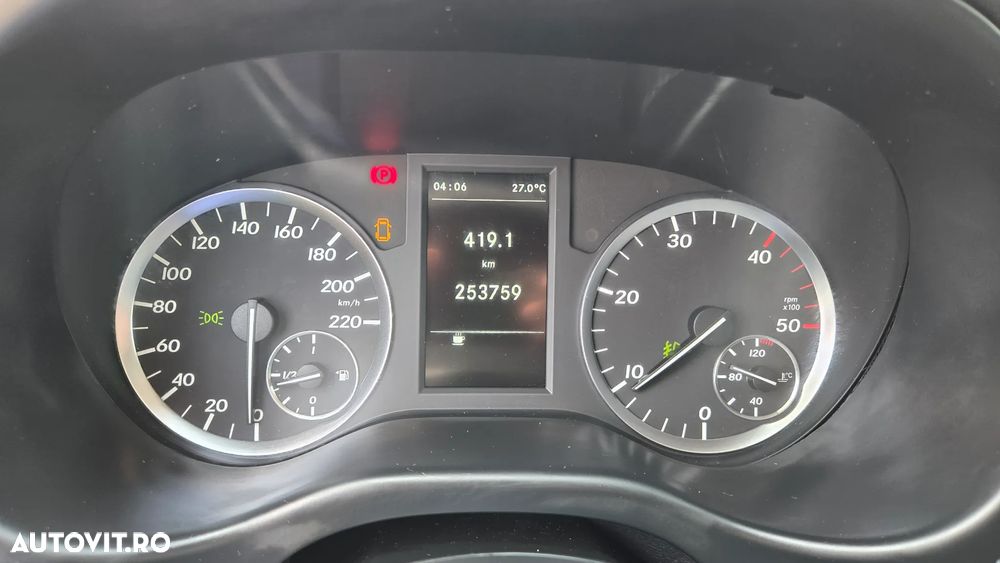 Mercedes-Benz Vito - 21