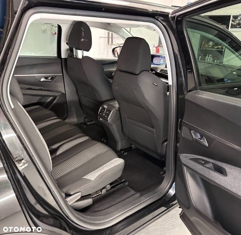 Peugeot 5008 1.5 BlueHDI Active S&S EAT8 - 11