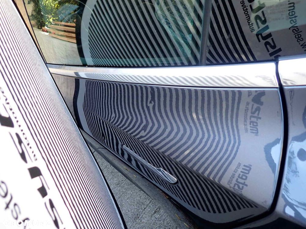 Tesla Model 3 - 16