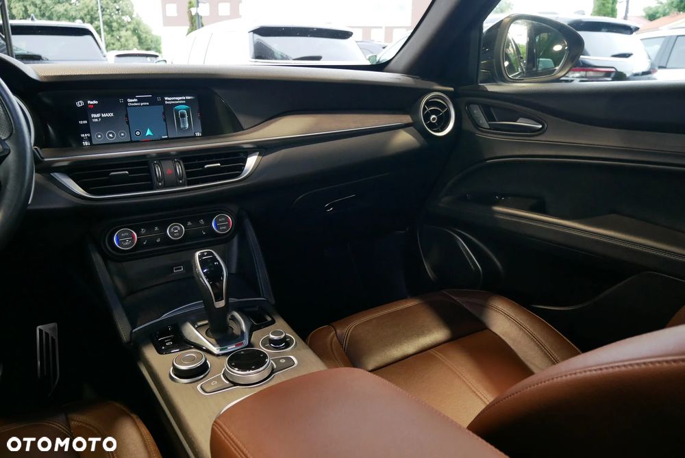 Alfa Romeo Stelvio 2.0 Turbo TI Q4 - 20