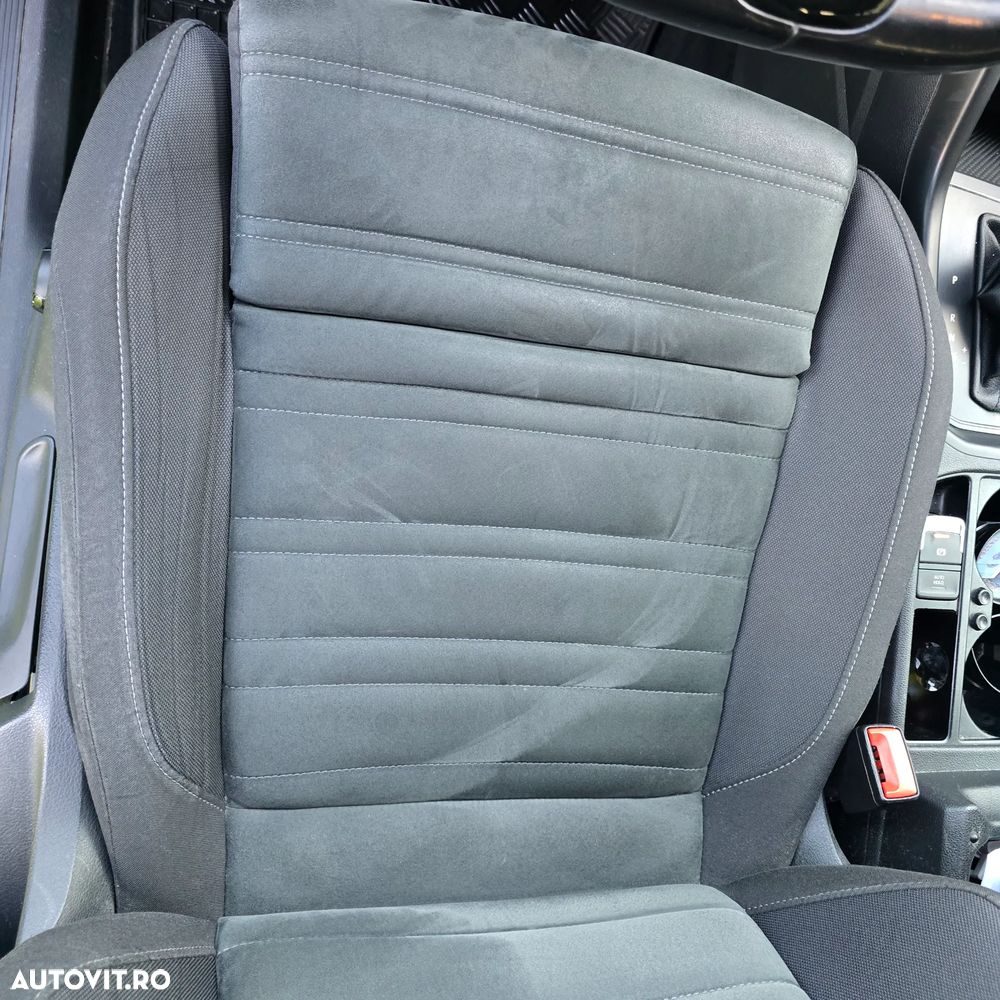 VOLKSWAGEN Touran 2016 — imagine 9