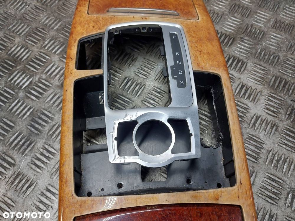 RAMKA KONSOLI ŚRODKOWA  AUDI A6 C6 4F1862533A 4F1864261E 4F1857951A - 4