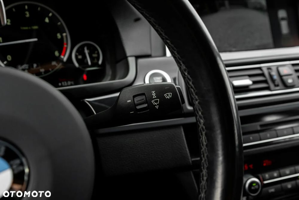 BMW Seria 5 525d xDrive Sport-Aut Modern Line - 34