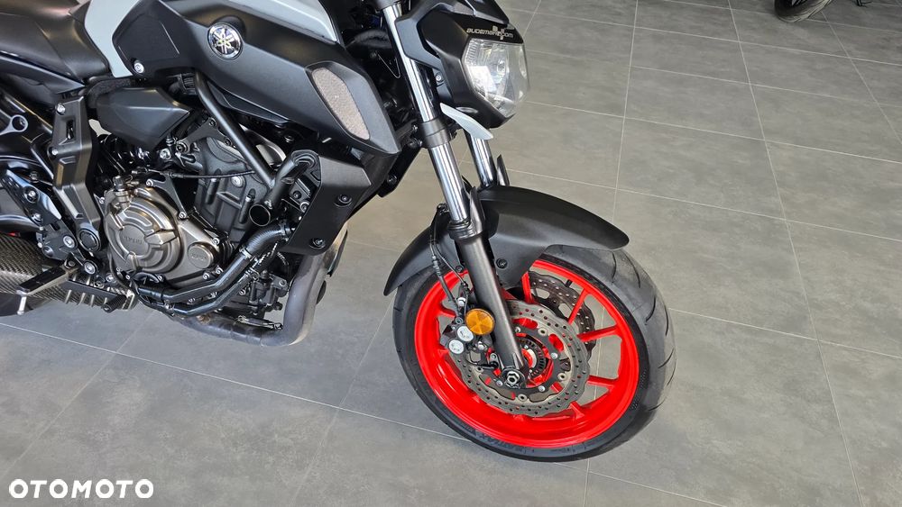 Yamaha MT - 22