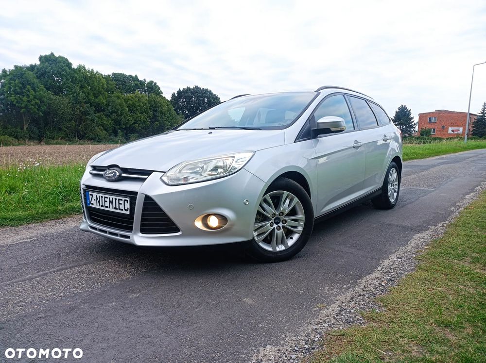 Ford Focus 1.6 TDCi DPF SYNC Edition - 27