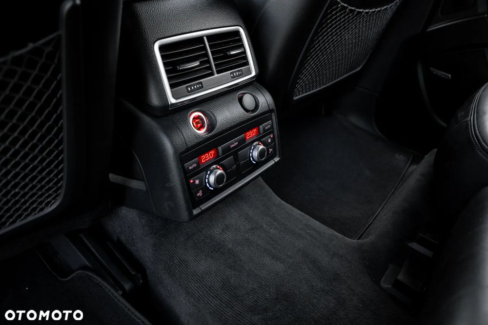 Audi Q7 3.0 TDI DPF clean quattro tiptronic - 36