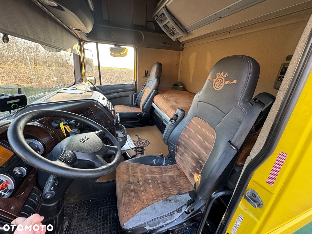 DAF XF - 12