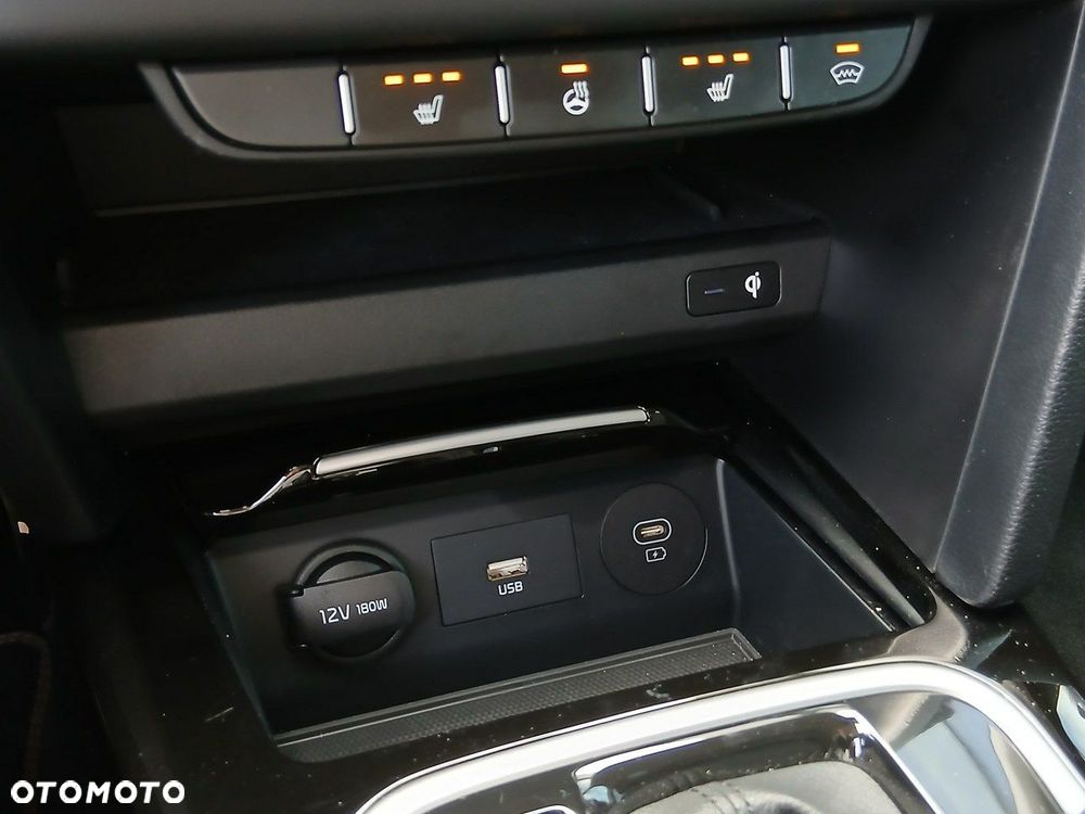 Kia Ceed - 38