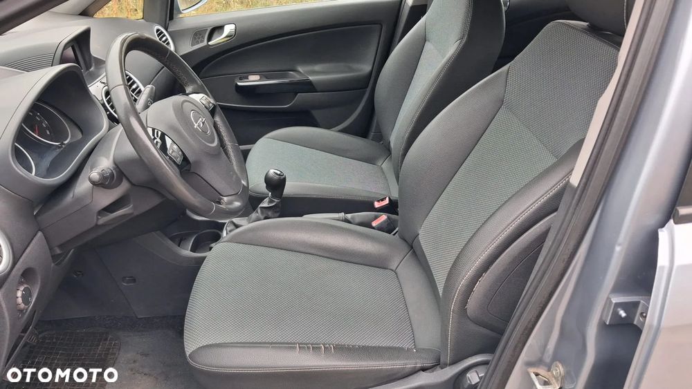 Opel Corsa 1.4 16V Color Edition - 11