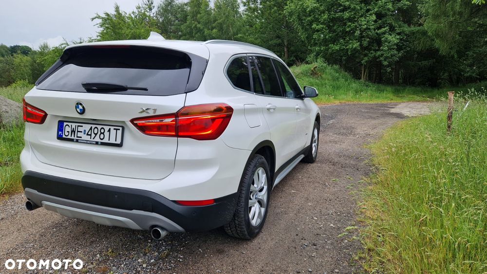 BMW X1 xDrive20i - 8