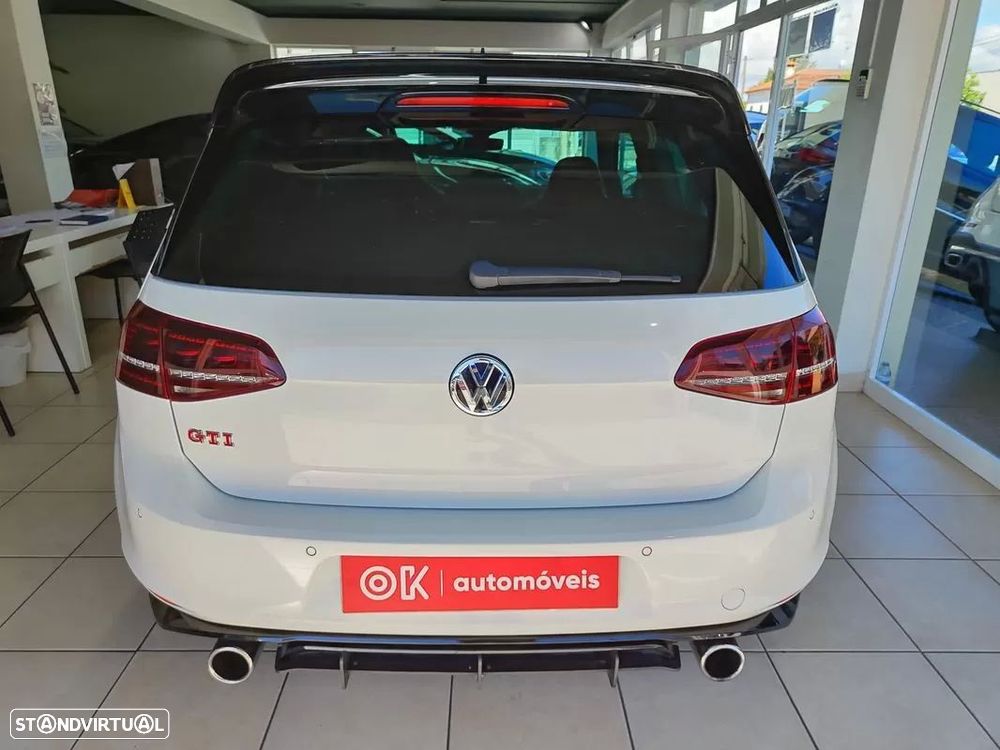 VW Golf - 36