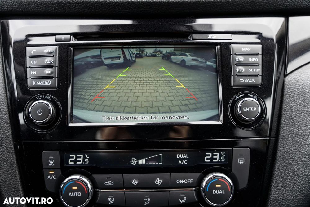 Nissan Qashqai 1.6 DCI Xtronic N-Connecta - 20