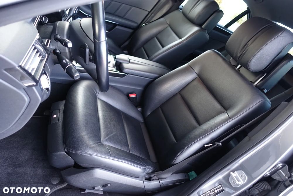 Mercedes-Benz Klasa E 500 4-Matic BlueEff Avantgarde - 16