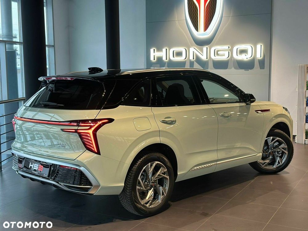 Hongqi HS3 - 4
