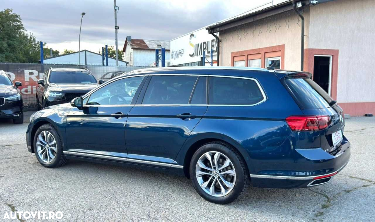 Volkswagen Passat - 5