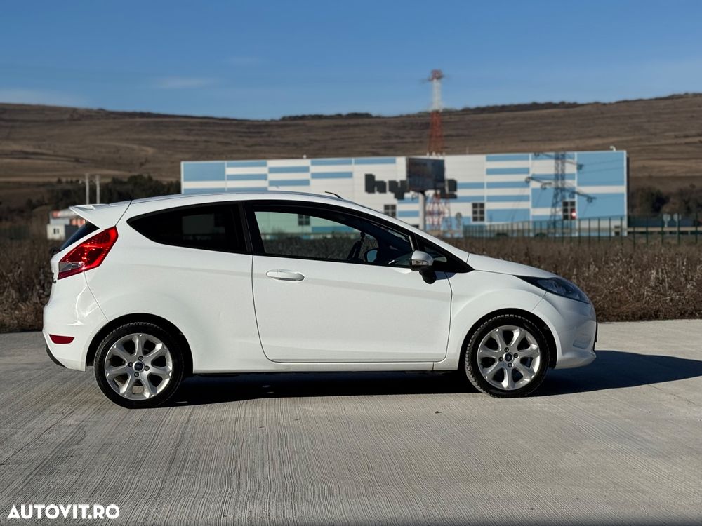 Ford Fiesta 1.25 Ghia - 12