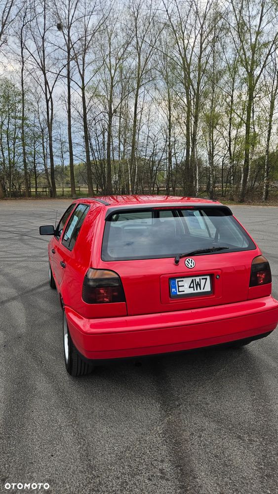 Volkswagen Golf 1.8 - 7