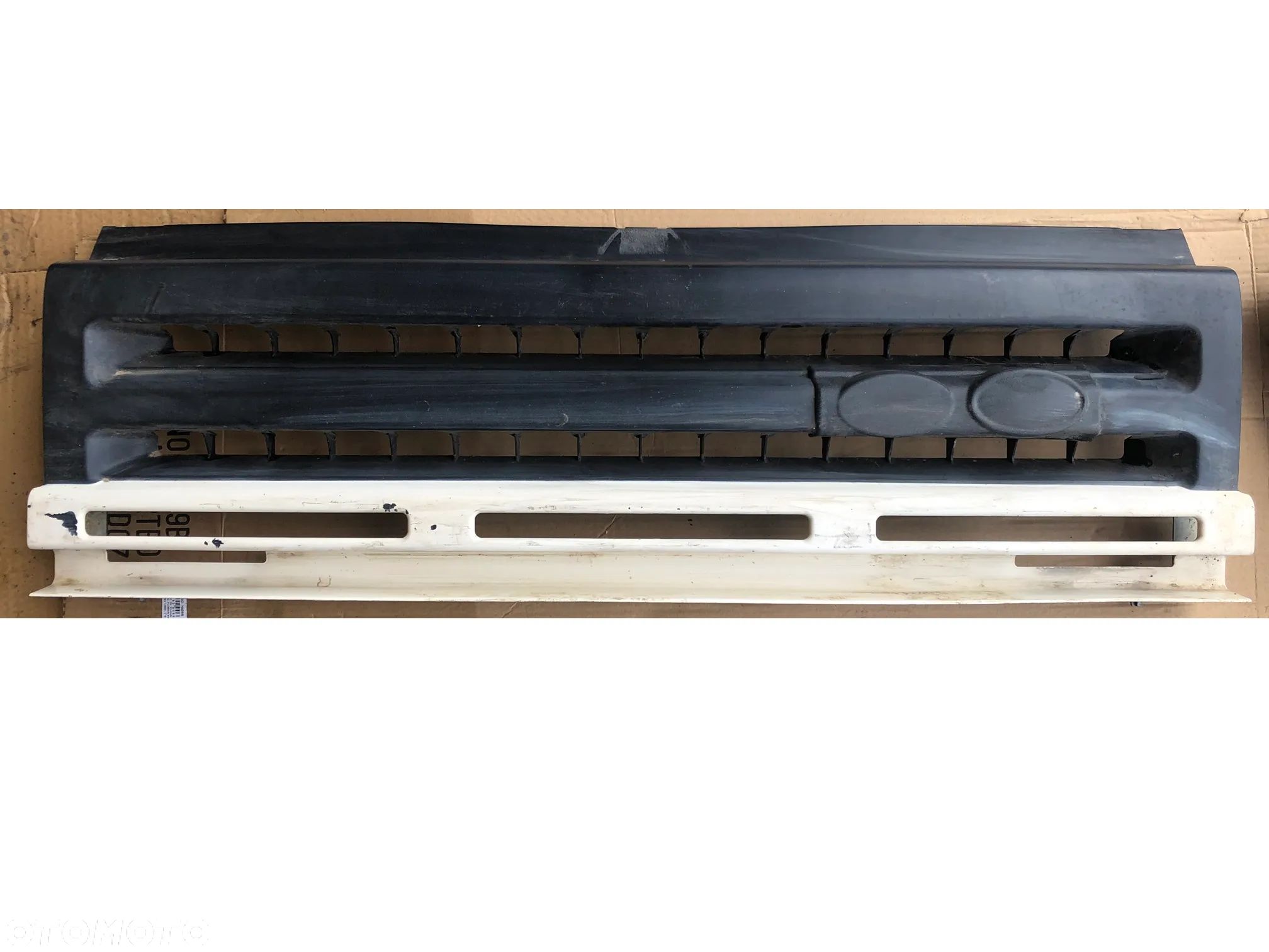 Grill atrapa chłodnicy Land Rover Discovery 1 I 300Tdi 1994-1998 - 1