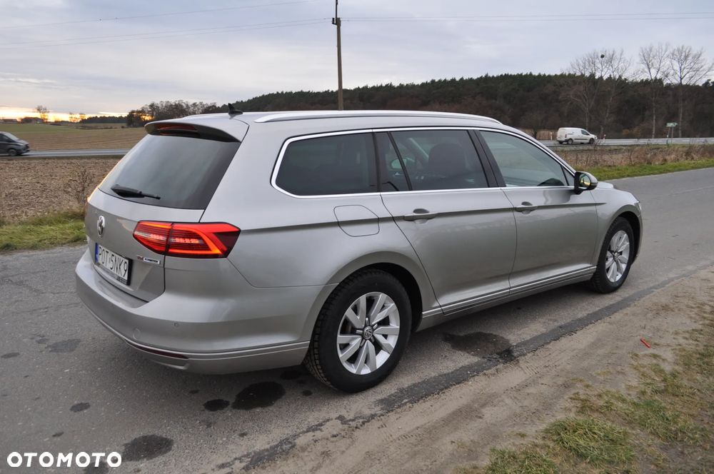 Volkswagen Passat 1.6 TDI (BlueMotion Technology) DSG Comfortline - 4