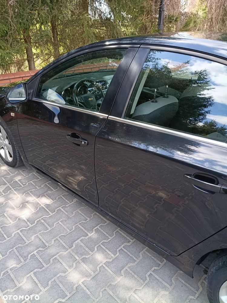 Chevrolet Cruze - 17
