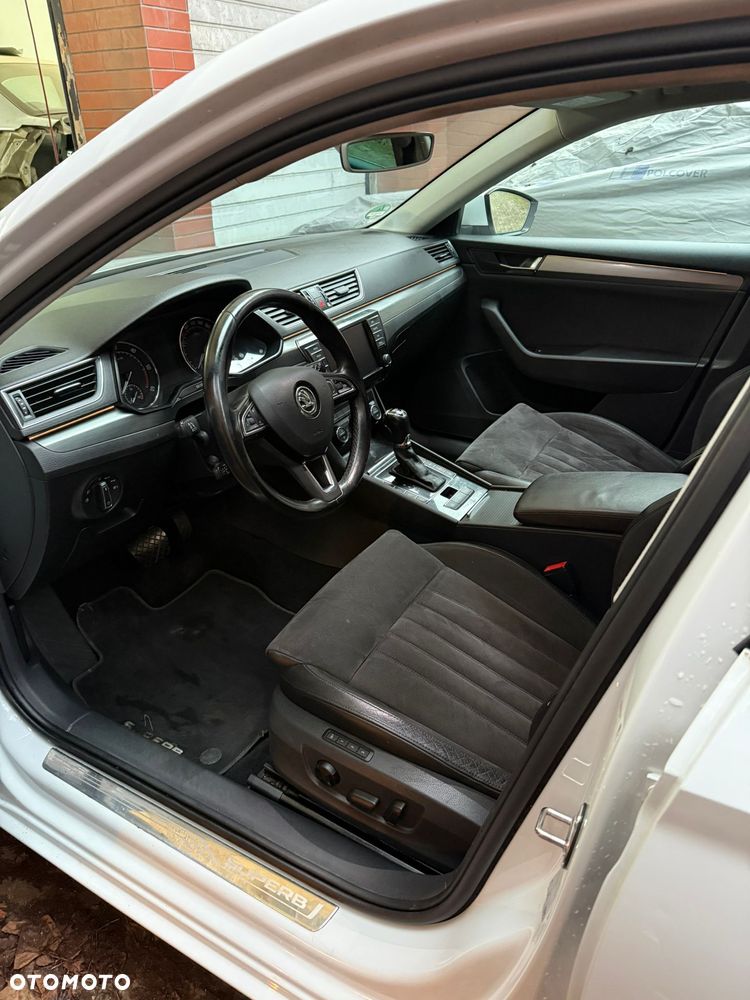 Skoda Superb 2.0 TDI 4x4 Ambition DSG - 6