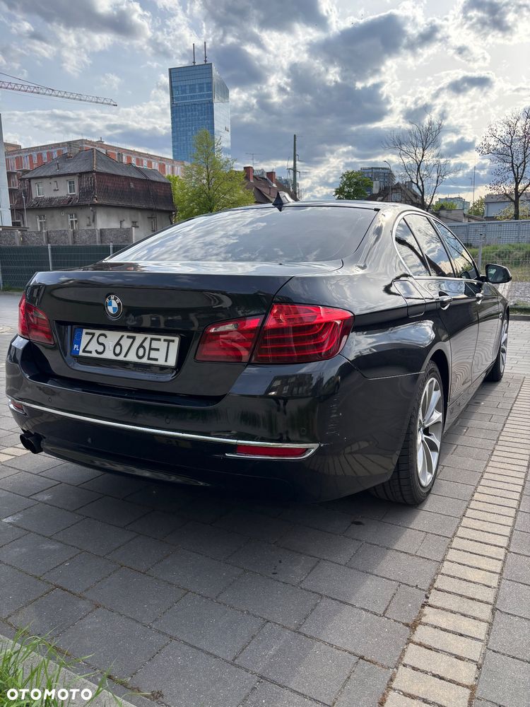 BMW Seria 5 520d xDrive Luxury Line - 17