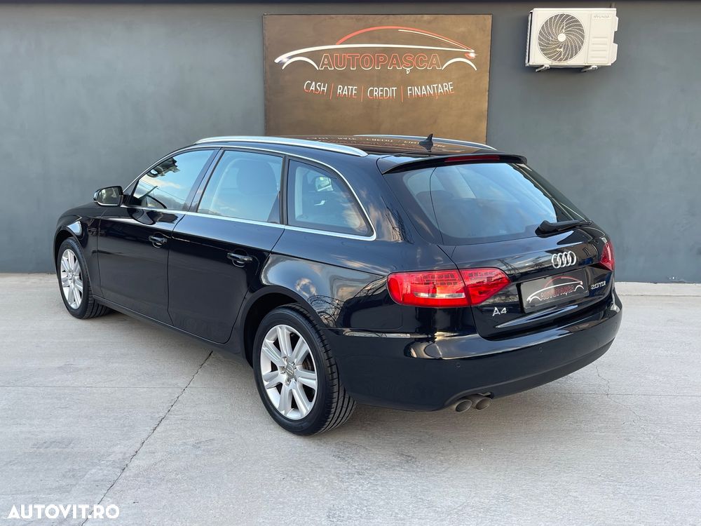 Audi A4 Avant 2.0 TDI DPF Ambiente - 12