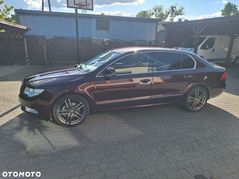 Skoda Superb 2.0 TDI DSG Ambition - 8