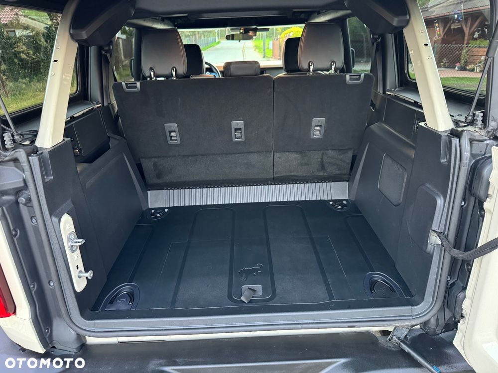 Ford Bronco - 15