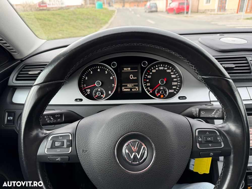 Volkswagen Passat 1.4 TSI BlueMotion Technology Highline - 12