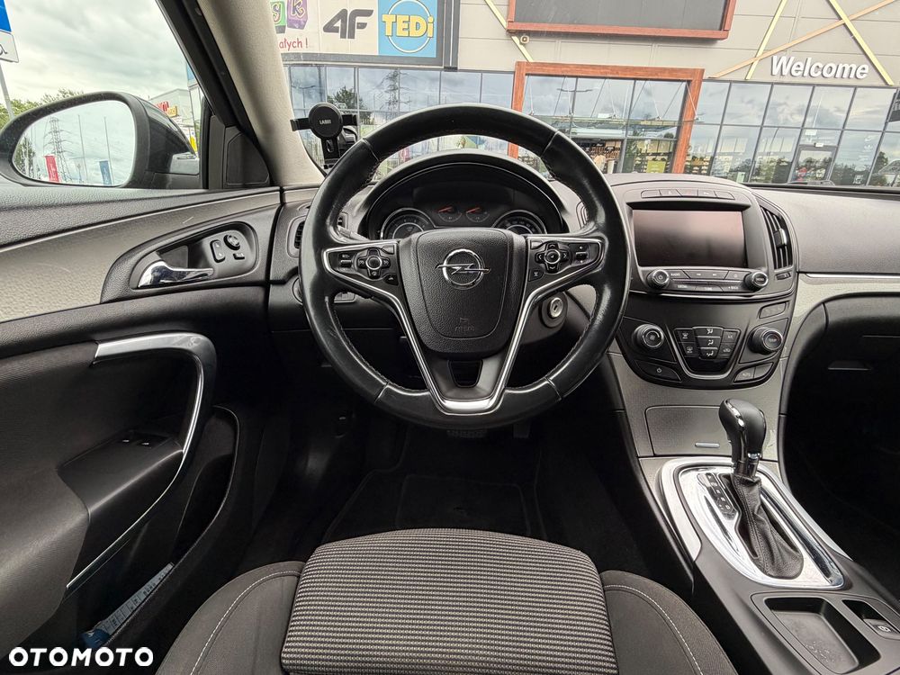 Opel Insignia - 12
