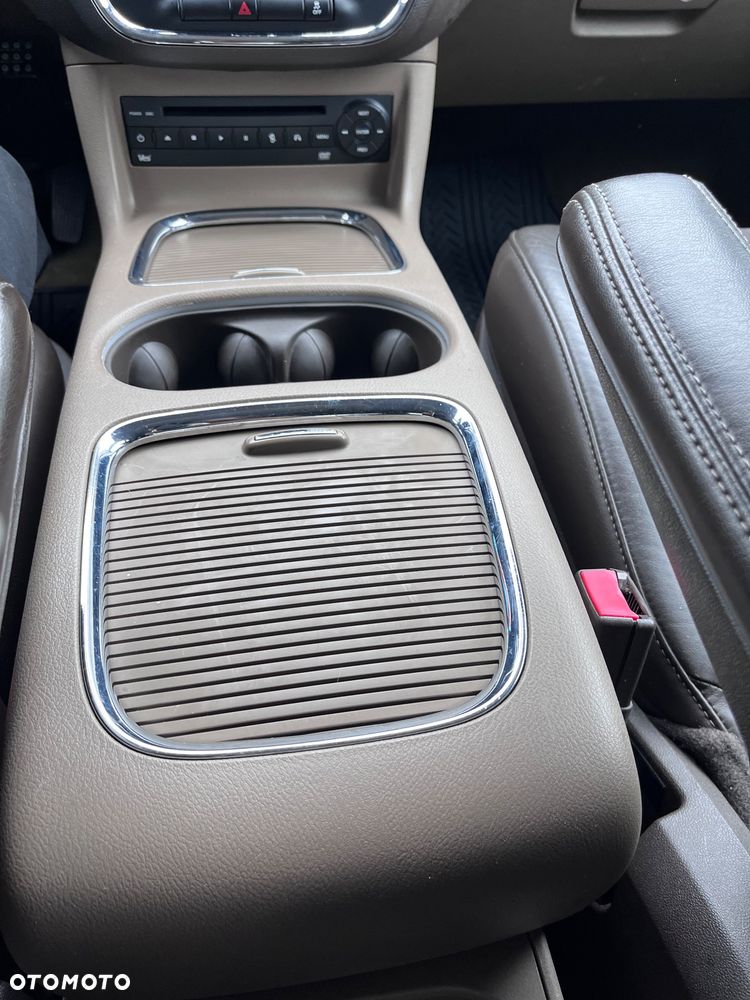Lancia Voyager 3.6 Platinum - 6
