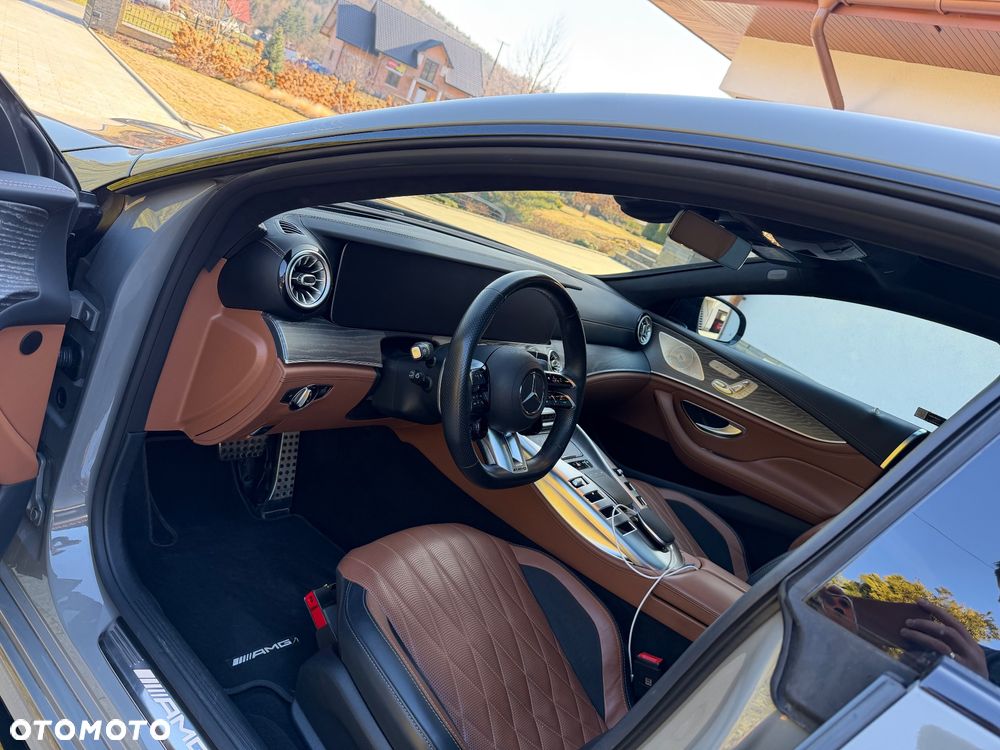 Mercedes-Benz AMG GT 43 4-Matic+ - 11