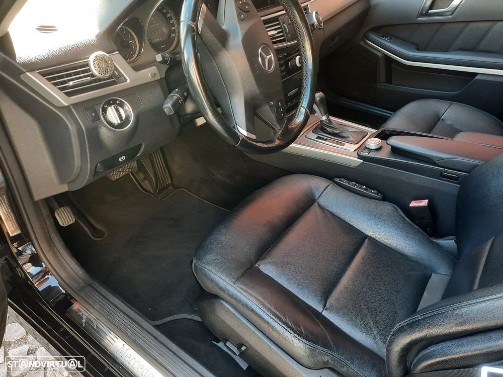 Mercedes-Benz E 220 2011 photo 4