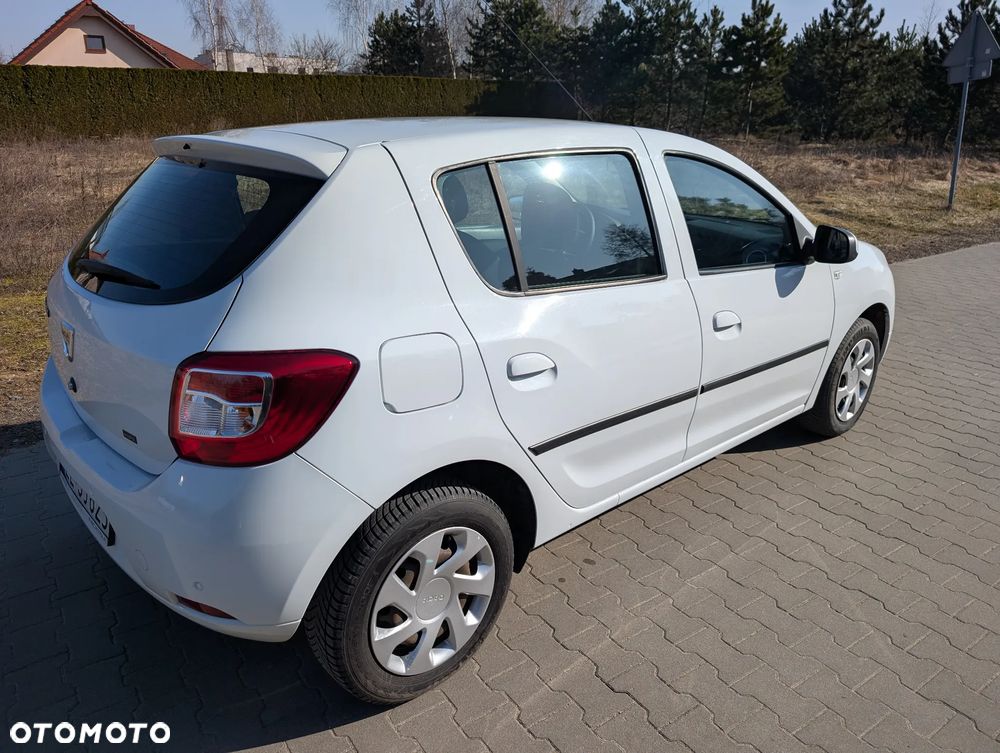 Dacia Sandero 1.2 16V Laureate - 10