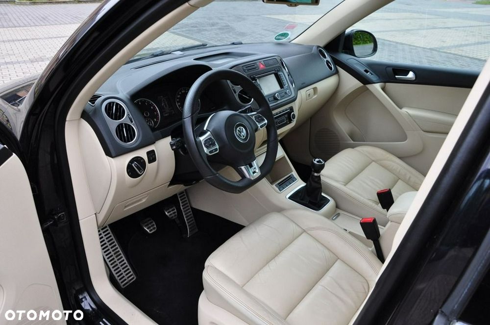 Volkswagen Tiguan - 32