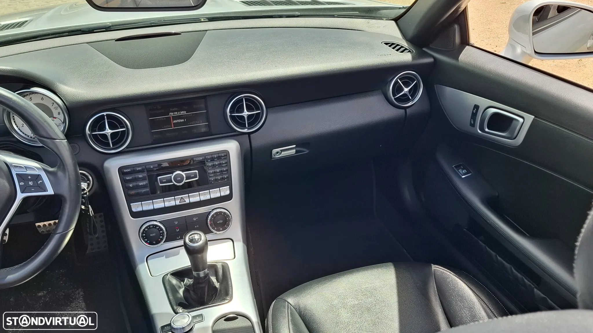 Mercedes-Benz SLK 200 (BlueEFFICIENCY) - 49