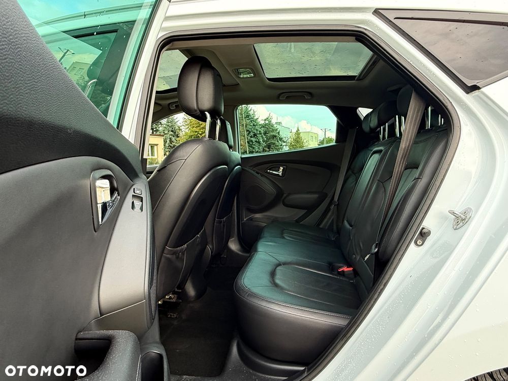 Hyundai ix35 ver-2-0-crdi-4wd-premium - 13