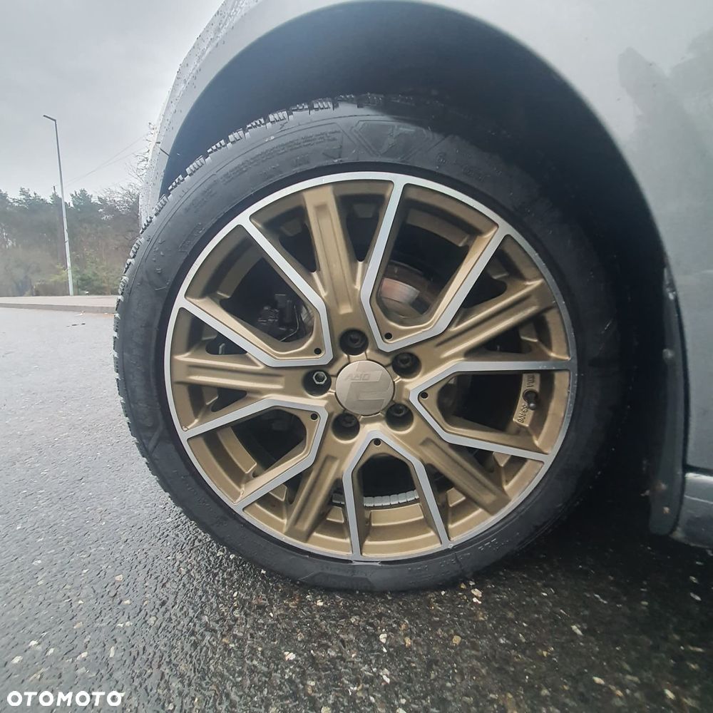 Volkswagen Golf Plus 1.6 TDI Comfortline DSG - 7