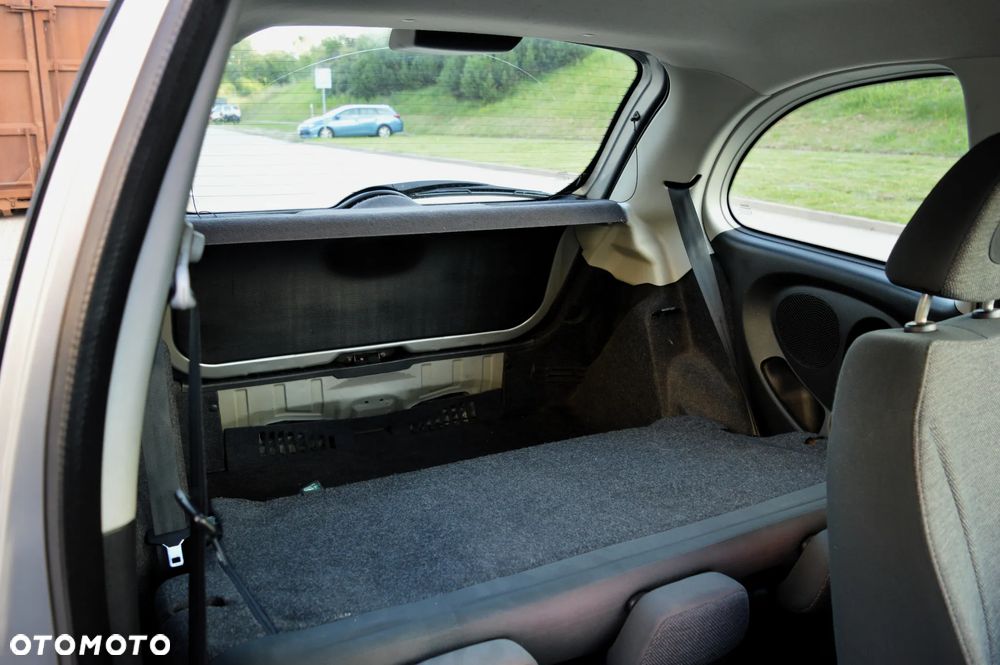 Nissan Micra 1.2 Visia AC/CD - 15
