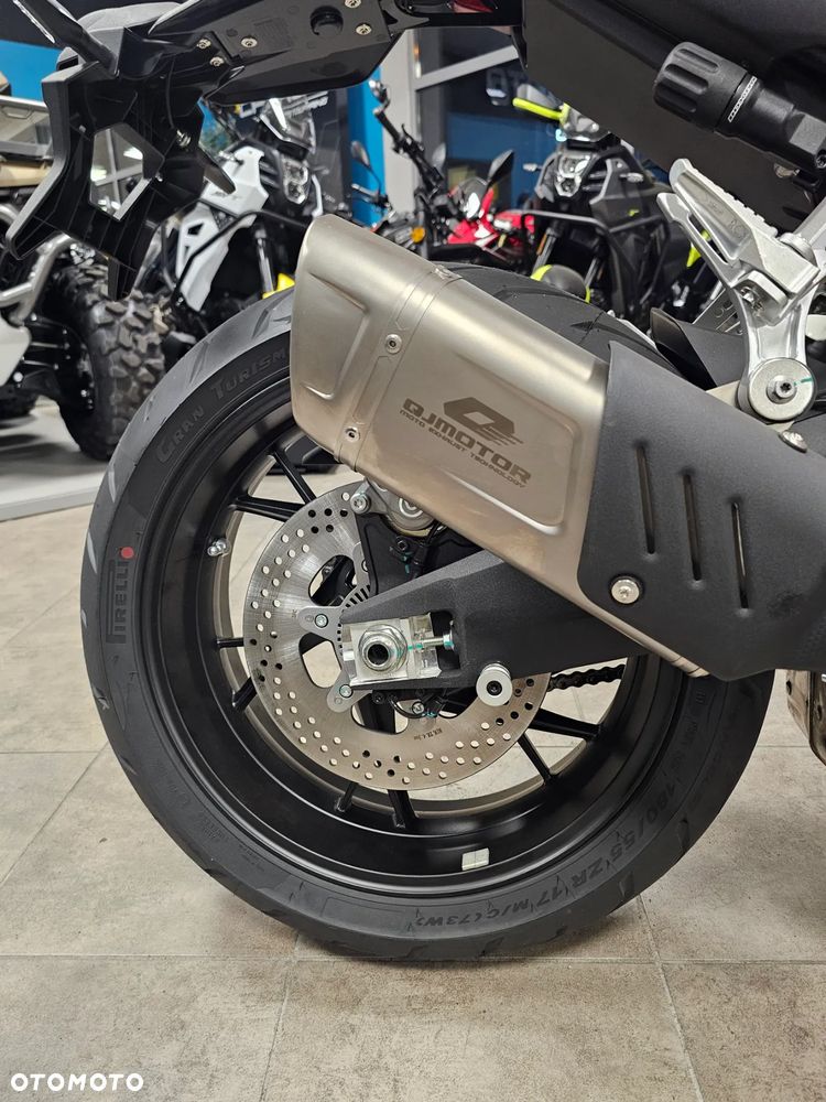 QJMOTOR SRK 800RR - 24