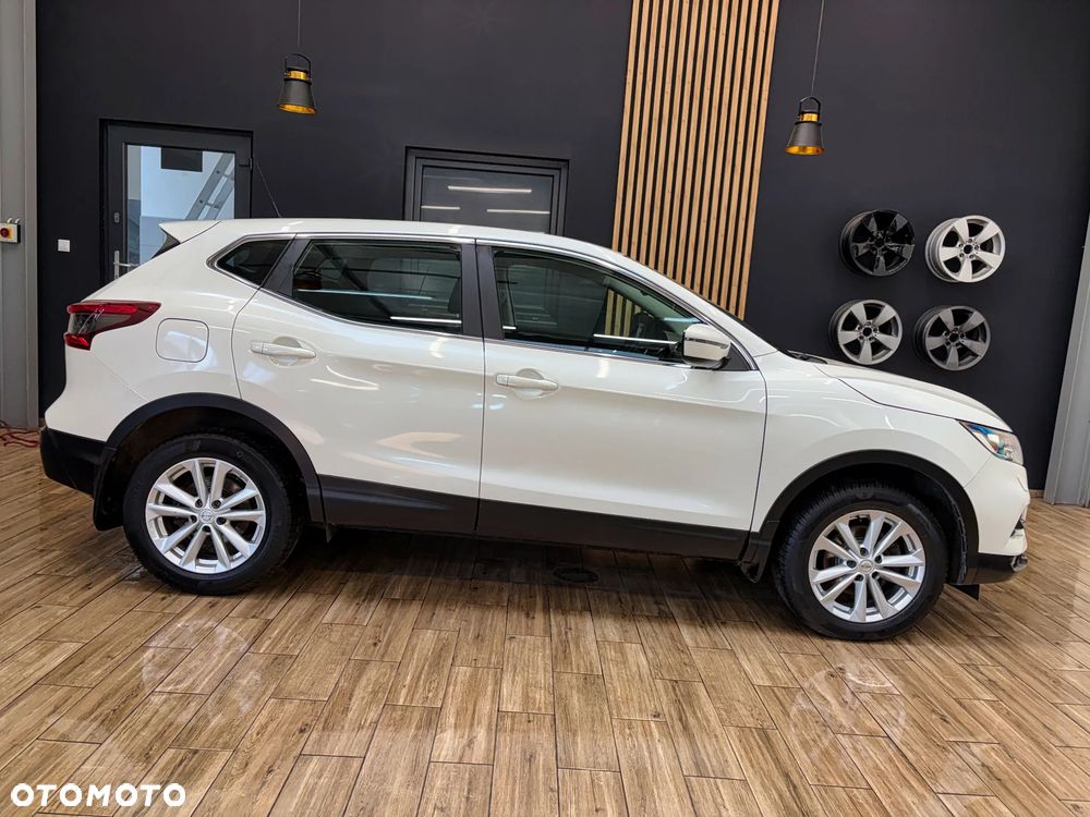 Nissan Qashqai 1.6 DCi N-Connecta - 6